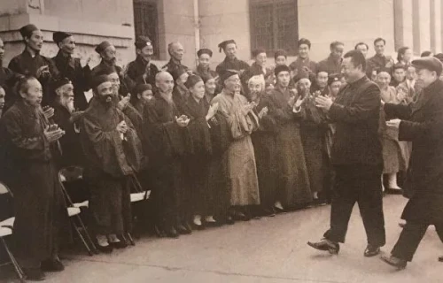 1961年副总理习仲勋接见出席中国道教协会第二届全国代表会议